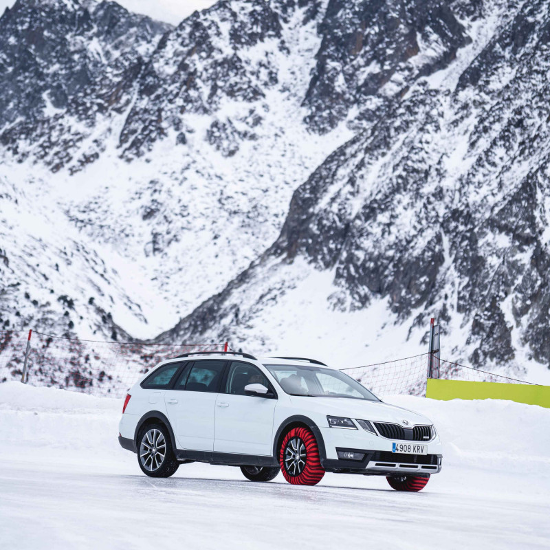 Schneesocken TESLA MODEL S - Schneeketten Alternative