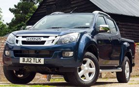 Maßgefertigter Stoff Sitzbezug Isuzu D-Max - Maluch Premium