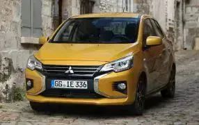 MITSUBISHI Kostenlose Lieferung - Fußmatten Auto