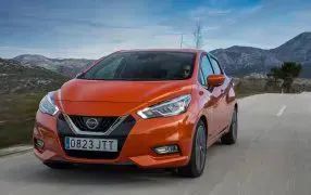 Für Nissan Micra Kicks Schonbezüge Sitzbezug Schwarz Rot Vorne Satz 1+