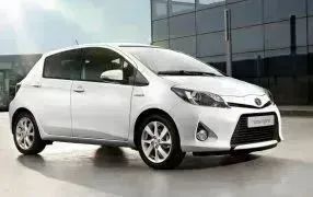 TOYOTA YARIS Kofferraummatte - Gratis versand