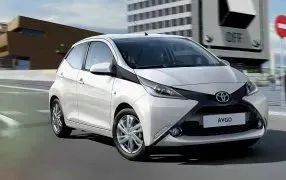 Gummi-Fußmatten passend für Toyota Aygo ab 2014-3/2022