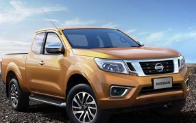 NISSAN Versand NAVARA Fußmatten - Gratis