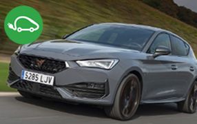 Fußmatten für Seat Leon IV Mild-Hybrid passend - Velours Premium Matten  Innen Automatten Set, Schwarz, 4-teilig