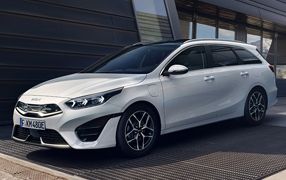 Gummi Fußmatten für Kia Cee'd 2018-2021 Schrägheck Hohe 3D Gummi Autom