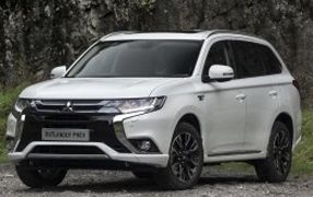 OUTLANDER PLUG-IN 5-Sitzer