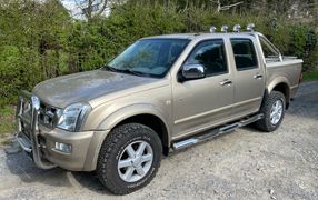 Maßgefertigter Stoff Sitzbezug Isuzu D-Max - Maluch Premium